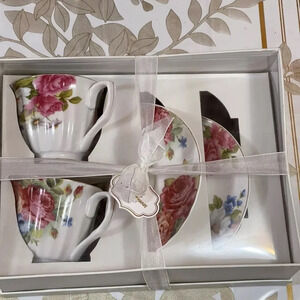 Grace’s Teaware Porcelain Holiday Set 2 Cups/ 2 Sauces In A Box  Flowers